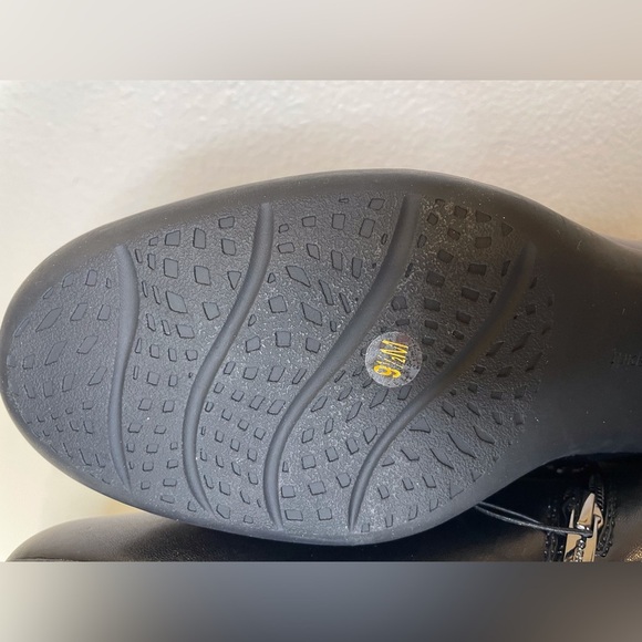 Easy Spirit NWOT Women’s Camira‎ Casual Classic Black Ankle Boots Size 9.5 - Picture 7 of 7